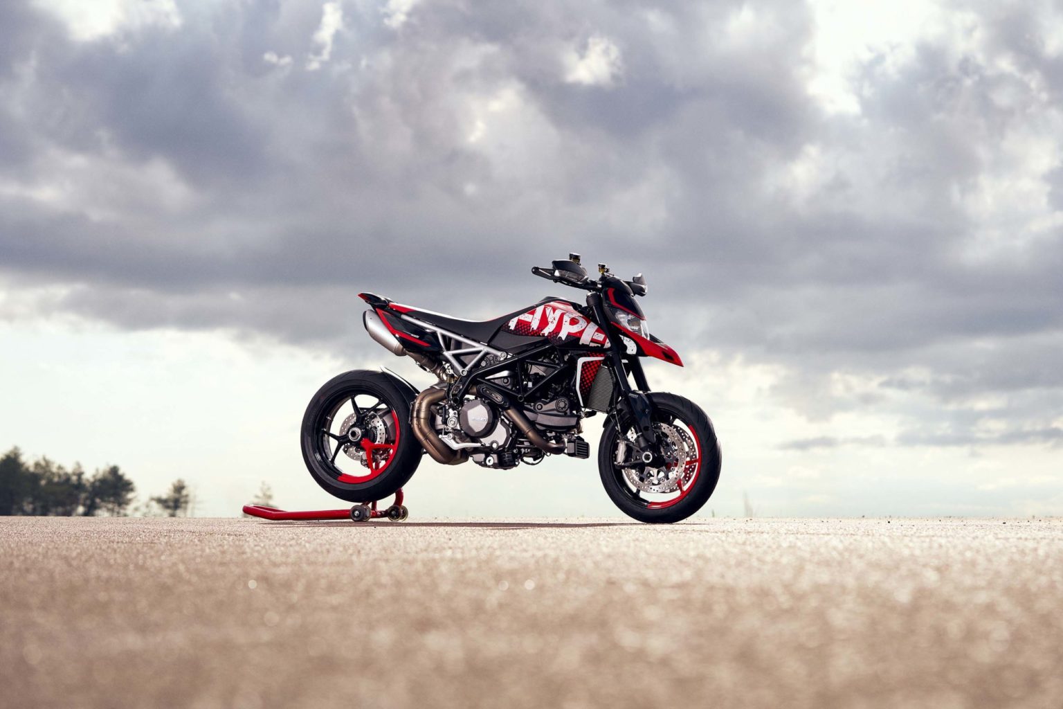 РњРѕС‚РѕС†РёРєР» Ducati Hypermotard 950