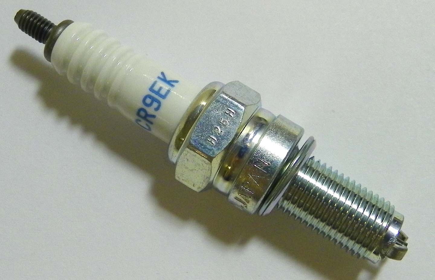 NGK 4548 cr9ek